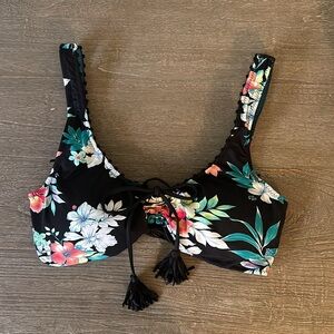 Beachsissi Black Floral Bikini Top with Tassels - M